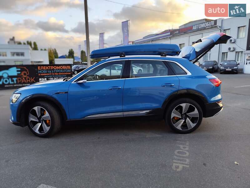 Внедорожник / Кроссовер Audi e-tron 2019 в Киеве
