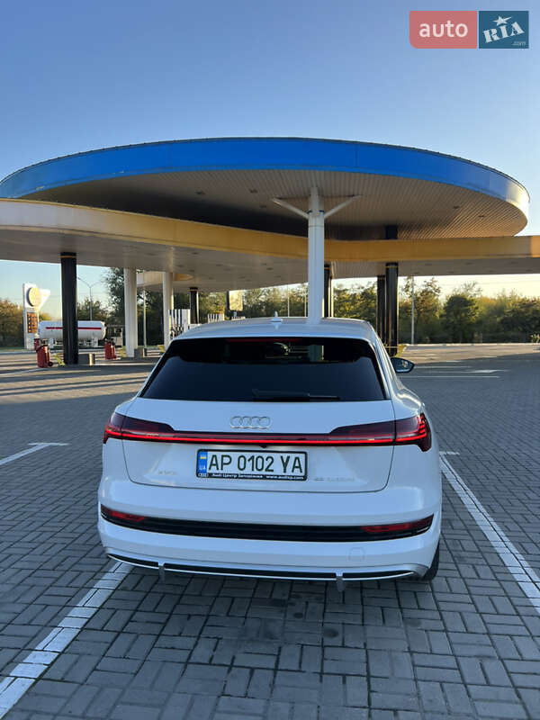 Внедорожник / Кроссовер Audi e-tron 2020 в Днепре