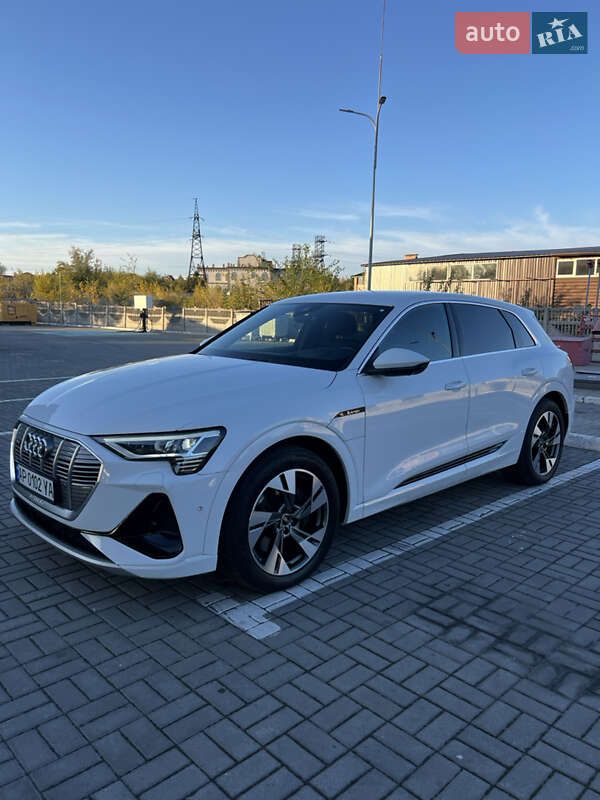 Внедорожник / Кроссовер Audi e-tron 2020 в Днепре