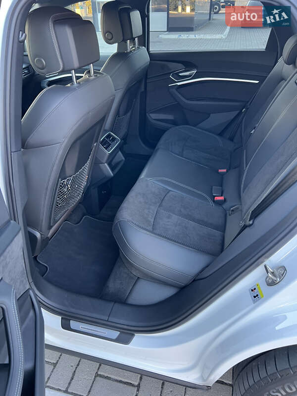 Внедорожник / Кроссовер Audi e-tron 2020 в Днепре