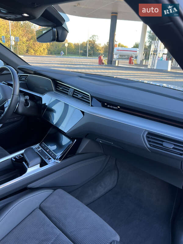 Внедорожник / Кроссовер Audi e-tron 2020 в Днепре
