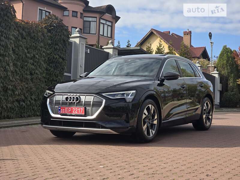 Позашляховик / Кросовер Audi e-tron 2021 в Чернівцях