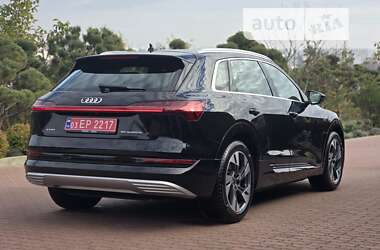 Позашляховик / Кросовер Audi e-tron 2021 в Чернівцях