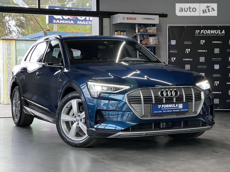 Позашляховик / Кросовер Audi e-tron 2019 в Нововолинську