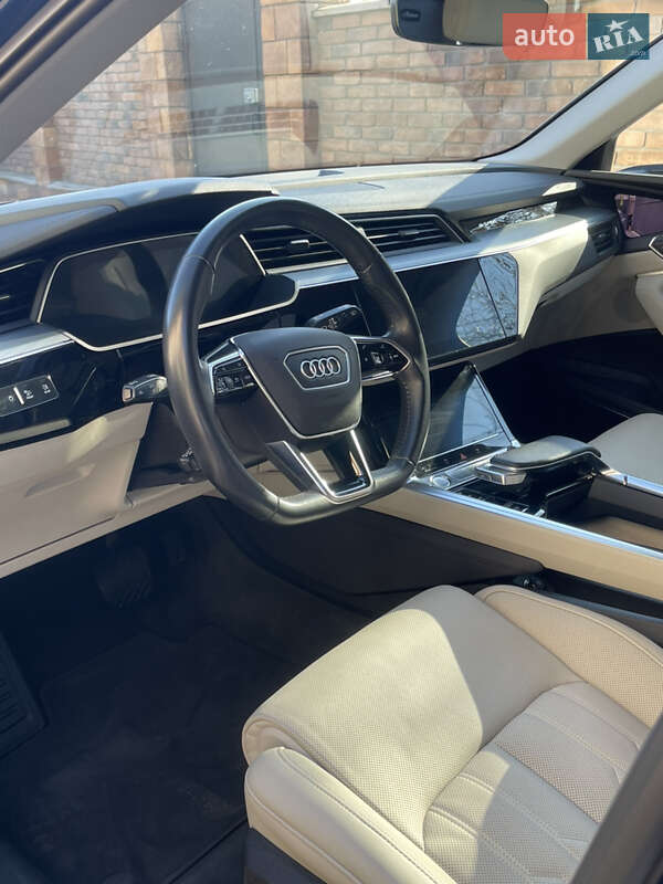 Внедорожник / Кроссовер Audi e-tron 2019 в Черновцах