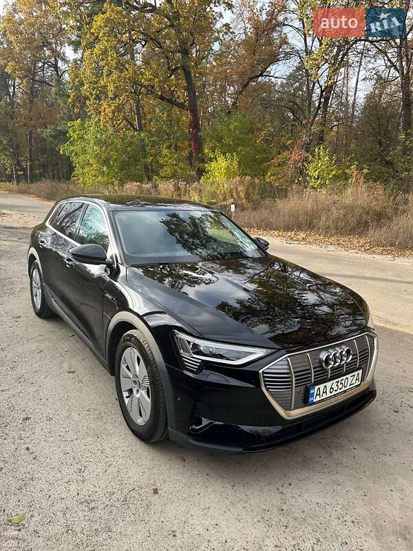 Внедорожник / Кроссовер Audi e-tron 2020 в Киеве