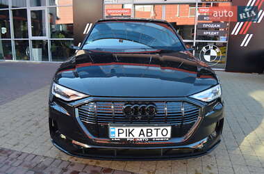 Внедорожник / Кроссовер Audi e-tron 2020 в 