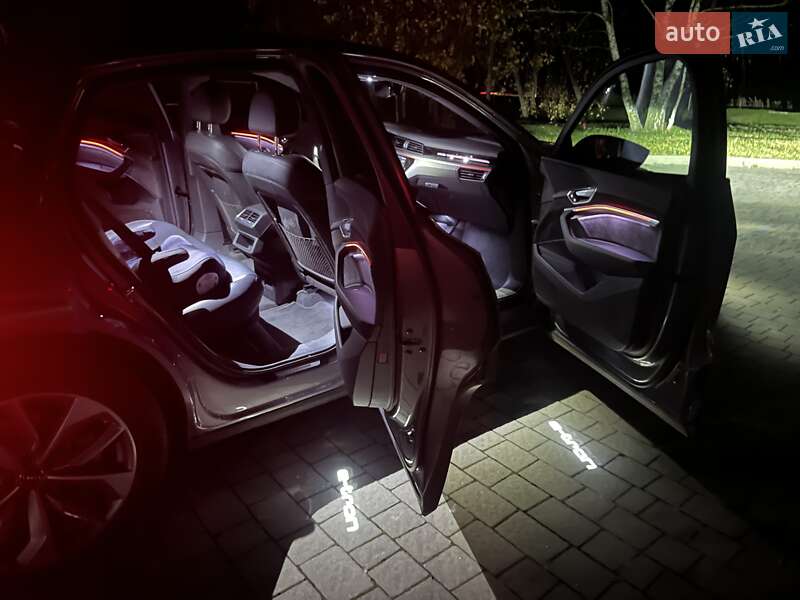 Внедорожник / Кроссовер Audi e-tron 2020 в Львове