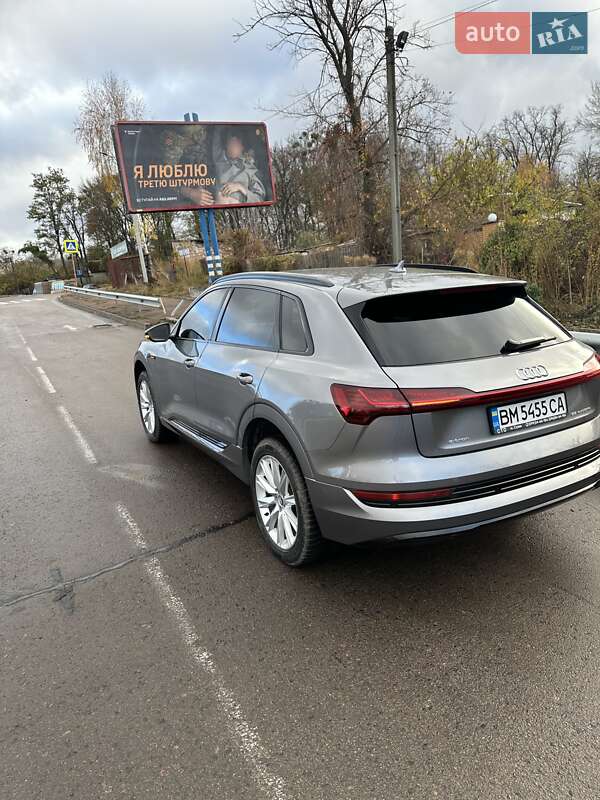 Позашляховик / Кросовер Audi e-tron 2019 в Сумах