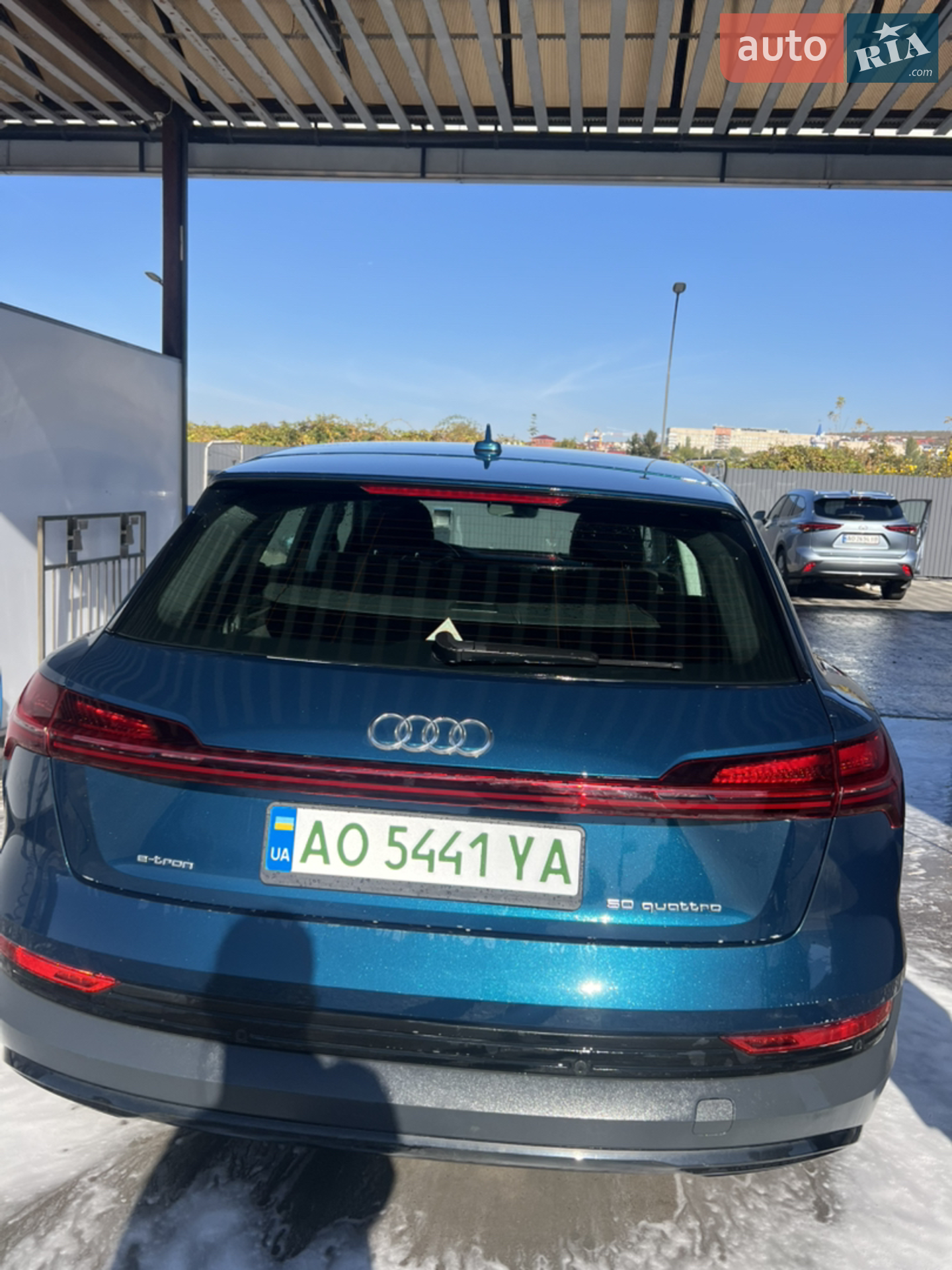 2020 Audi e-tron - мініатюра 2