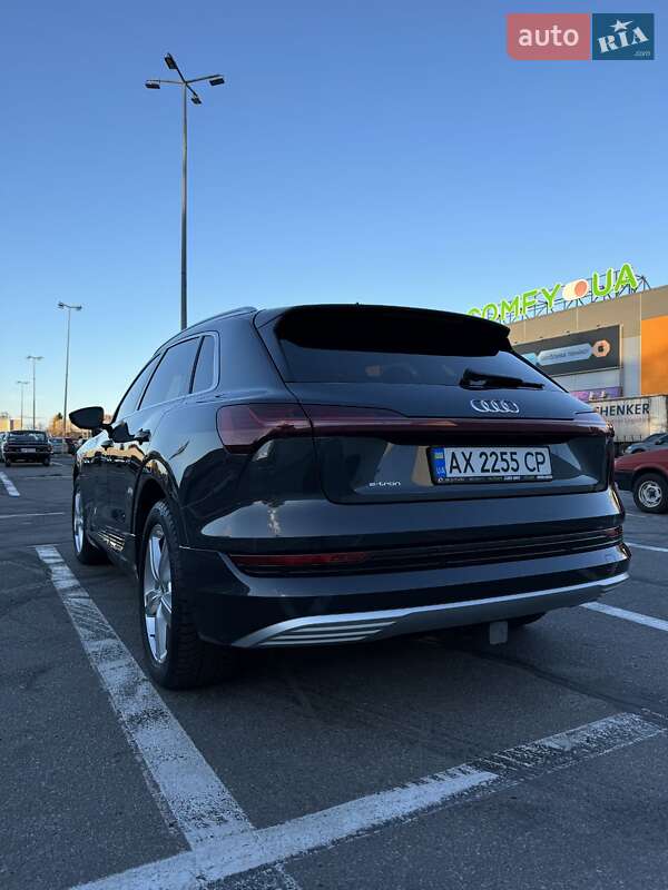 Внедорожник / Кроссовер Audi e-tron 2019 в Харькове