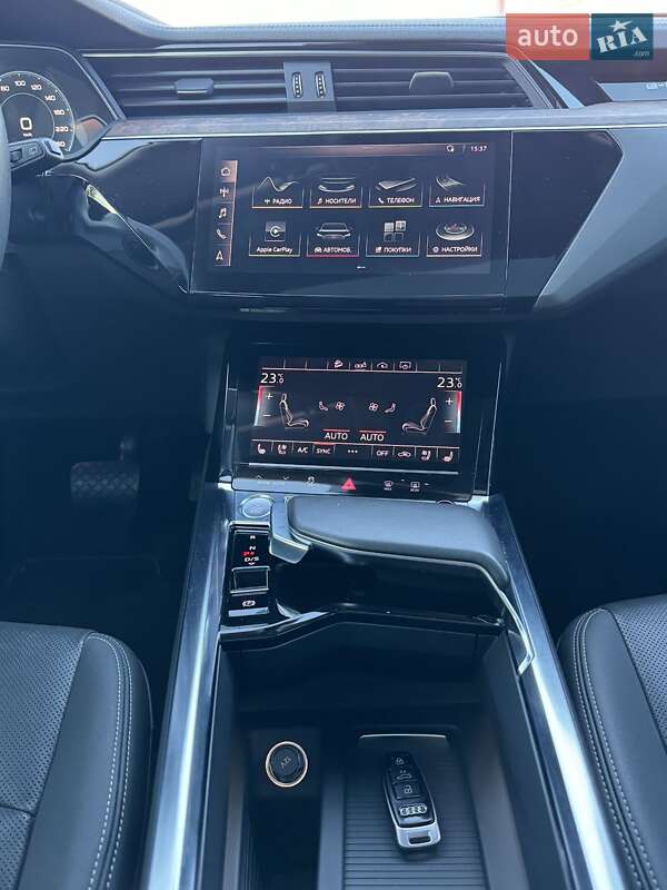 Внедорожник / Кроссовер Audi e-tron 2019 в Харькове
