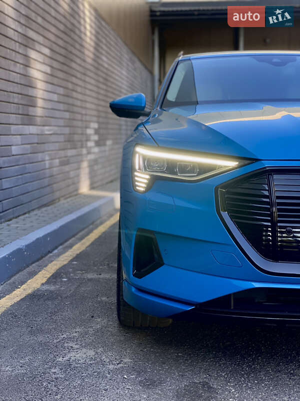 Позашляховик / Кросовер Audi e-tron 2019 в Тернополі