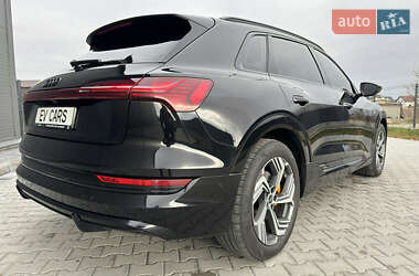 Внедорожник / Кроссовер Audi e-tron 2023 в 