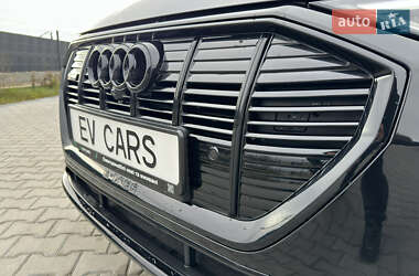 Внедорожник / Кроссовер Audi e-tron 2023 в 