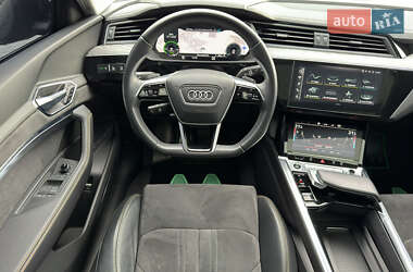 Внедорожник / Кроссовер Audi e-tron 2023 в 