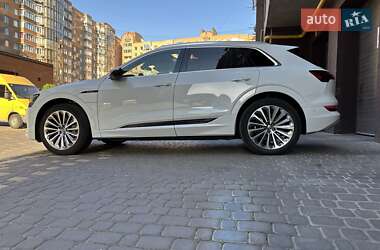 Внедорожник / Кроссовер Audi e-tron 2019 в 