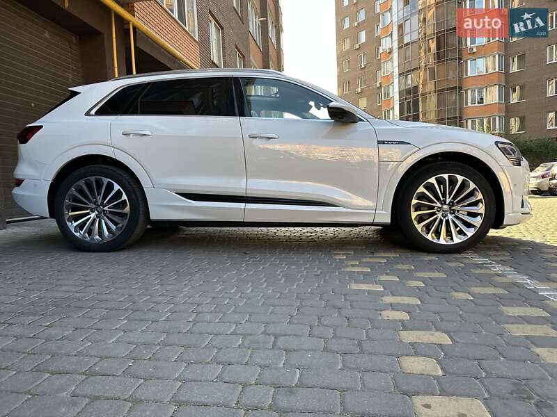 Внедорожник / Кроссовер Audi e-tron 2019 в Виннице