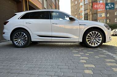 Внедорожник / Кроссовер Audi e-tron 2019 в 