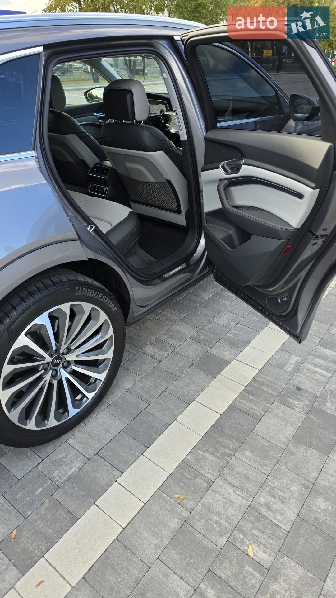 2021 Audi e-tron - мініатюра 10