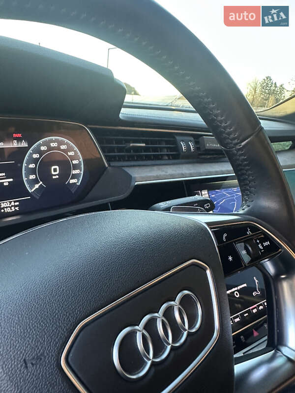 Внедорожник / Кроссовер Audi e-tron 2019 в Тернополе