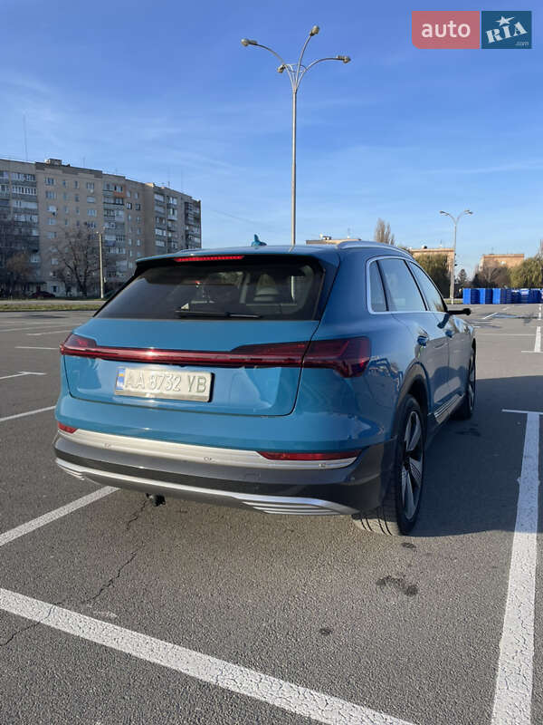 Позашляховик / Кросовер Audi e-tron 2019 в Кам'янець-Подільському