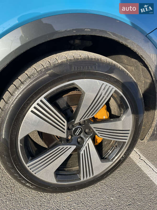 Позашляховик / Кросовер Audi e-tron 2019 в Кам'янець-Подільському