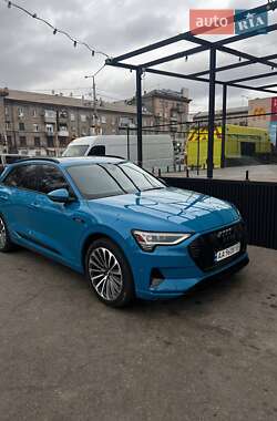 Внедорожник / Кроссовер Audi e-tron 2019 в Одессе