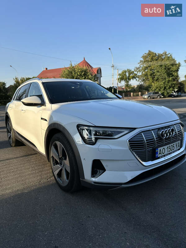 Внедорожник / Кроссовер Audi e-tron 2019 в Ужгороде