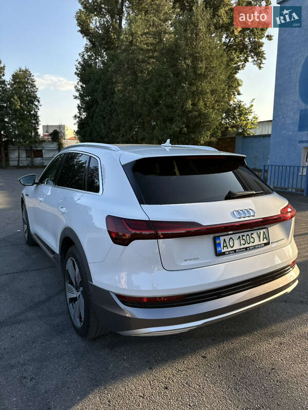 Позашляховик / Кросовер Audi e-tron 2019 в Ужгороді