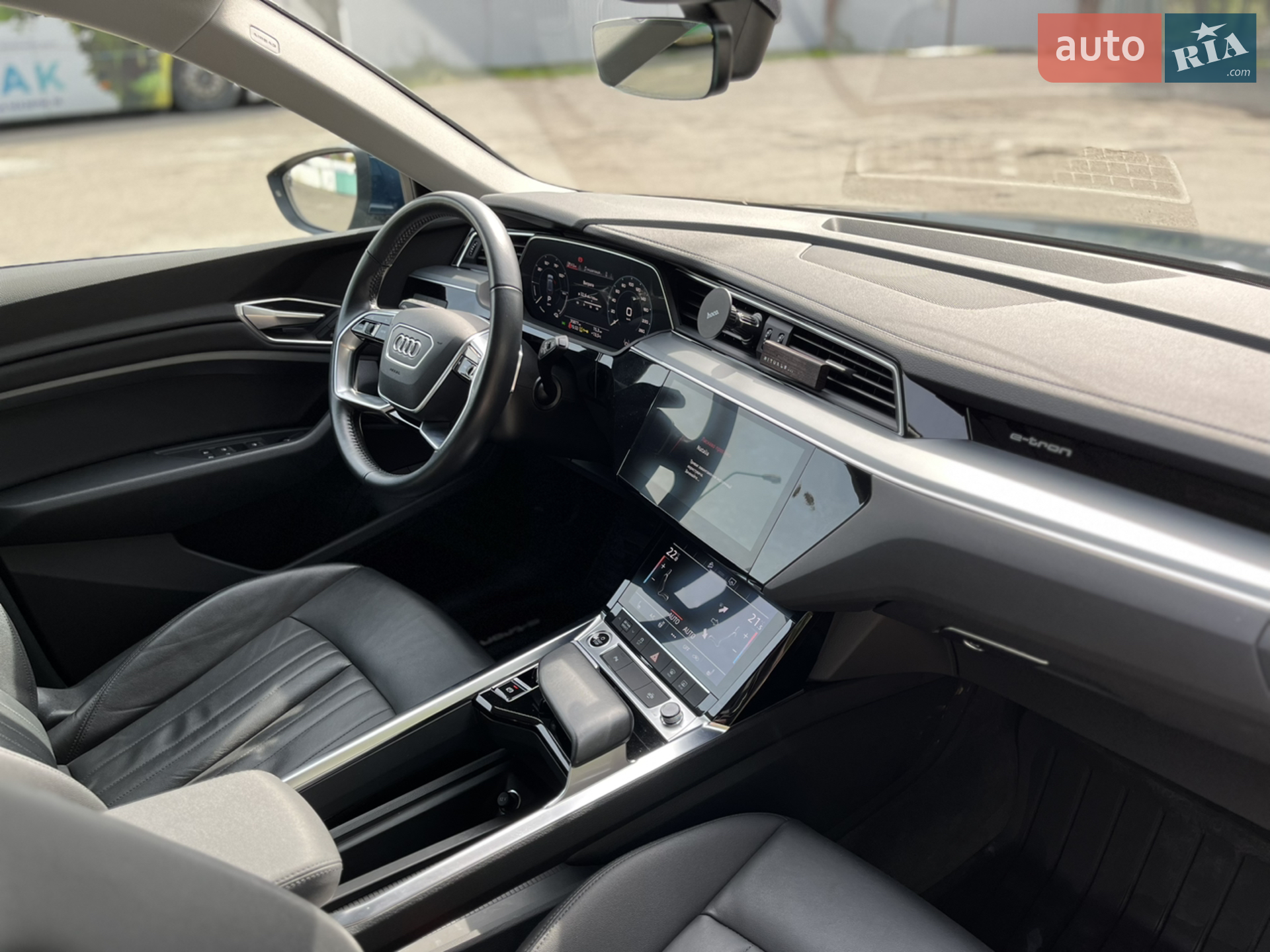 2021 Audi e-tron - мініатюра 13