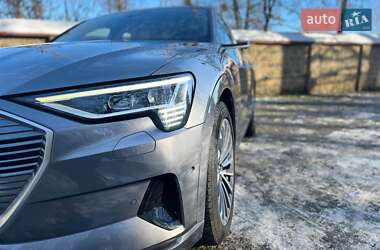 Позашляховик / Кросовер Audi e-tron 2020 в Чернівцях