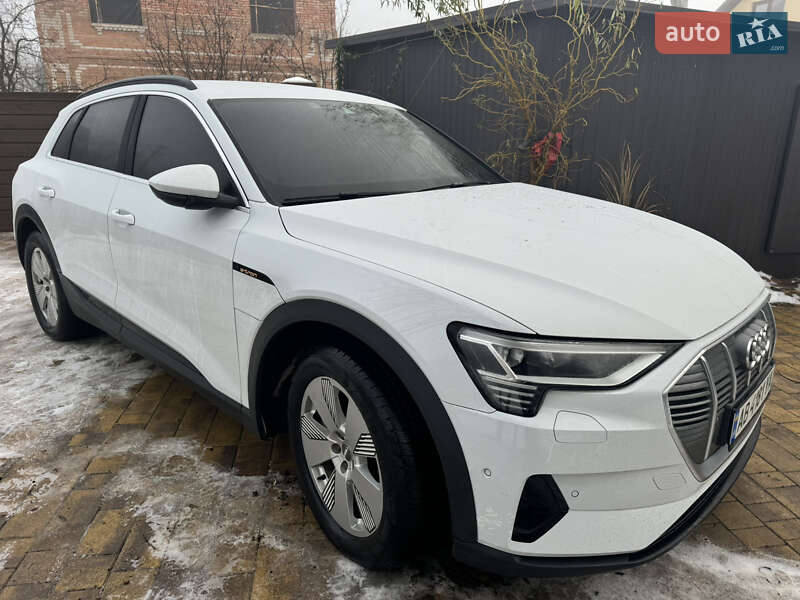Позашляховик / Кросовер Audi e-tron 2020 в Вінниці