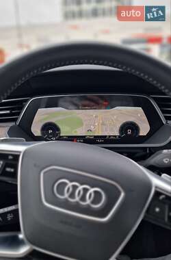 Внедорожник / Кроссовер Audi e-tron 2019 в 