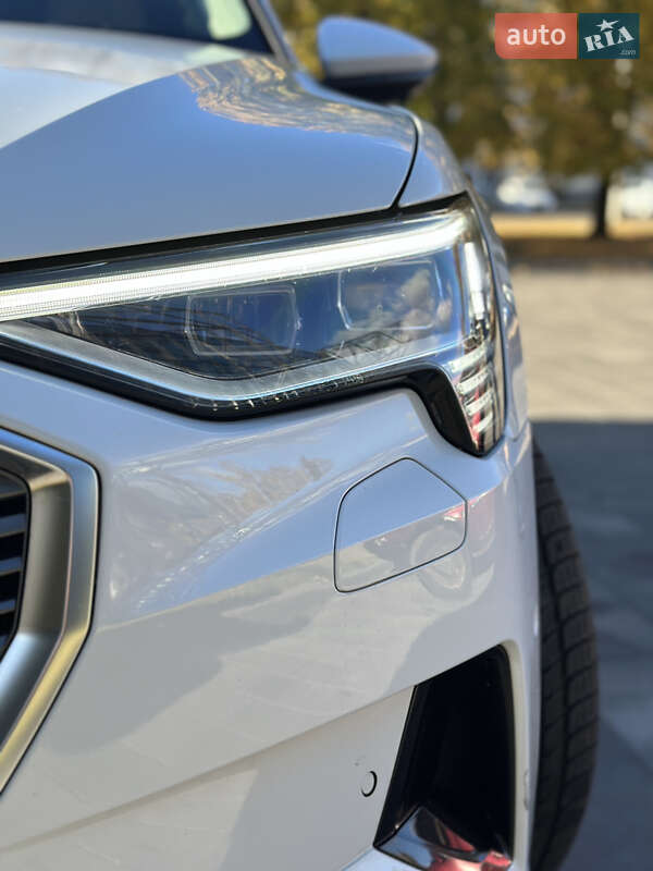 Внедорожник / Кроссовер Audi e-tron 2019 в Полтаве