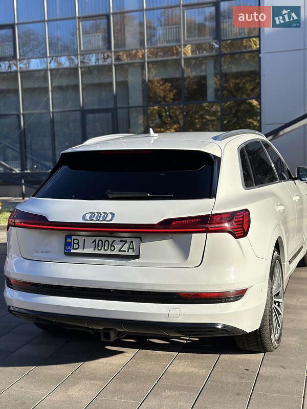 Внедорожник / Кроссовер Audi e-tron 2019 в Полтаве