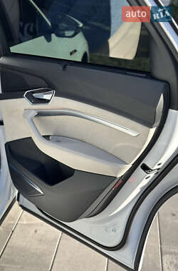 Позашляховик / Кросовер Audi e-tron 2019 в Полтаві