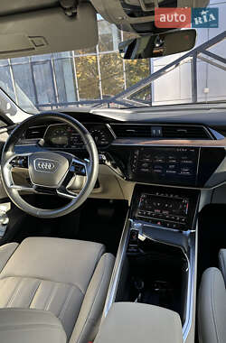 Позашляховик / Кросовер Audi e-tron 2019 в Полтаві