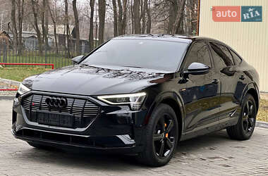 Позашляховик / Кросовер Audi e-tron 2022 в Дніпрі