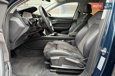 Внедорожник / Кроссовер Audi e-tron 2020 в 