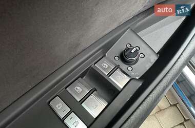 Внедорожник / Кроссовер Audi e-tron 2020 в 