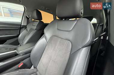 Внедорожник / Кроссовер Audi e-tron 2020 в 