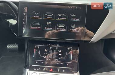 Внедорожник / Кроссовер Audi e-tron 2020 в 