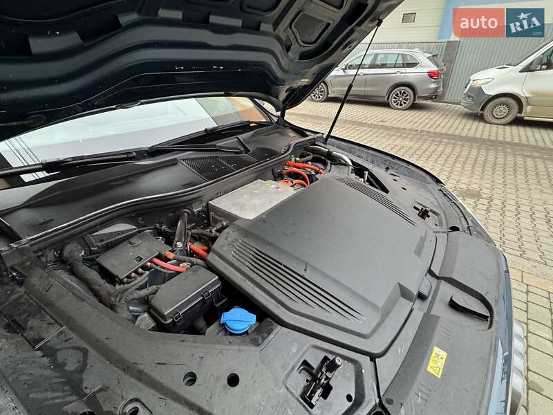 Внедорожник / Кроссовер Audi e-tron 2020 в Ивано-Франковске фото 76 Внедорожник / Кроссовер Audi e-tron 2020 в Ивано-Франковске