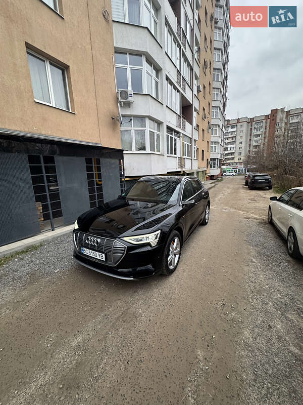 Позашляховик / Кросовер Audi e-tron 2019 в Львові