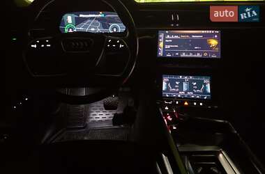 Внедорожник / Кроссовер Audi e-tron 2019 в 