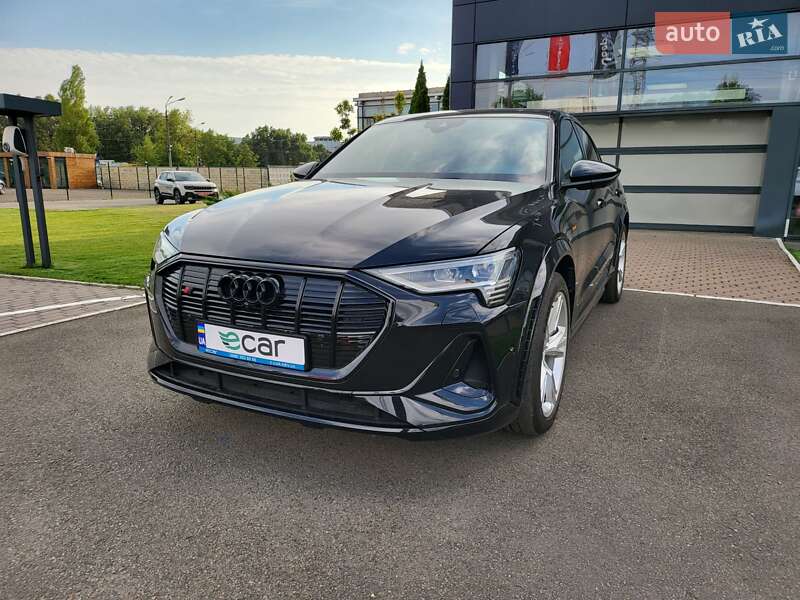 Audi e-tron 2022