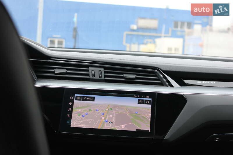 Внедорожник / Кроссовер Audi e-tron 2020 в Днепре