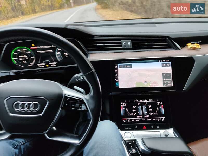 Позашляховик / Кросовер Audi e-tron 2019 в Києві