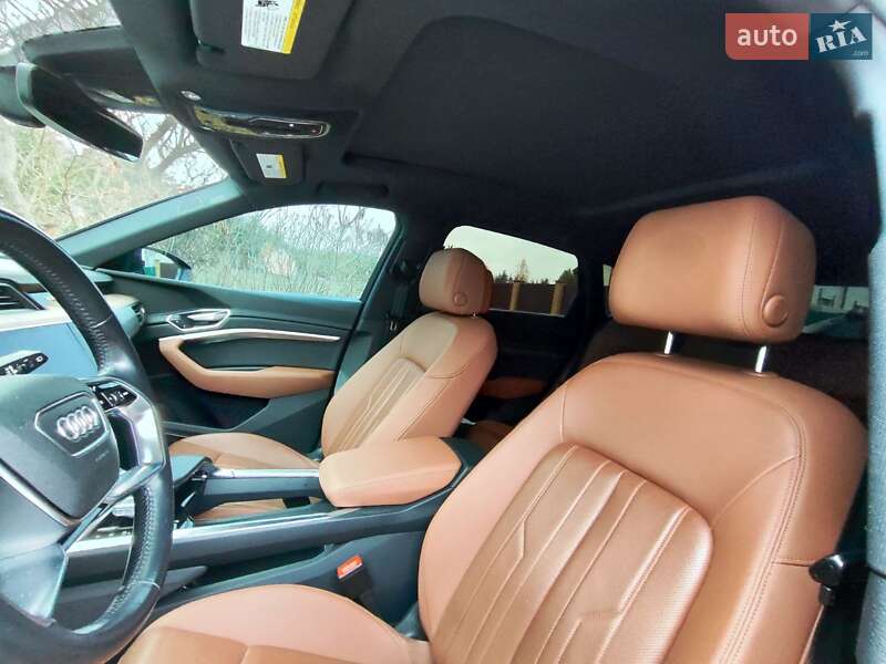 Позашляховик / Кросовер Audi e-tron 2019 в Києві